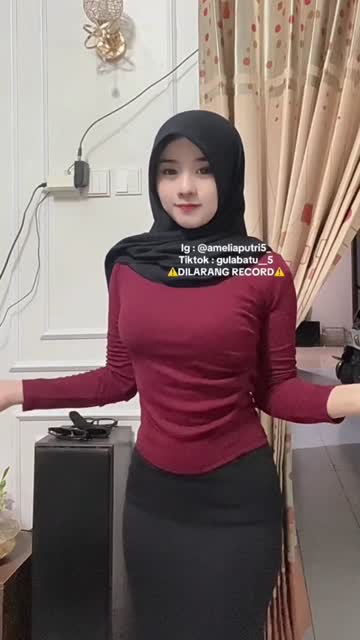Amelia Putri TikTok Exclusive - Join Tele @lupabelum (25).mp4