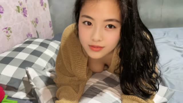 A Girl with a Big Cock Likes to be Pampered feat. Naylalala.mp4