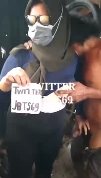 Jilbab Buat Konten Prank ODGJ – Prank Ojol-Jilbab Buat Konten Sama ODGJ - D.mp4