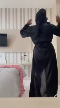 Tante Hijab Tobrut Live Binal Pamer Toket Meki Tembem.mp4