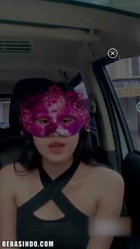 - Bokep Indo Shabila Live Nyepong Bugil di Mobil