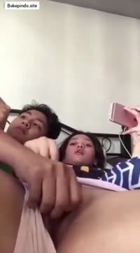 abg_esempei_3w3an_sambil_nonton_film_enak_.mp4.mp4