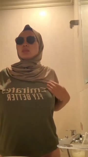 tobrut banget kak indar pakai baju madrid