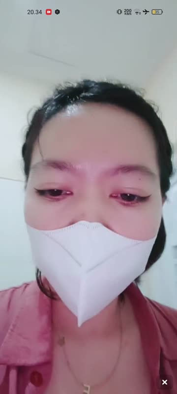 Eve eksib di rumah sakit pamer tetek dan colmek