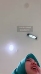 EPORNER.COM - [fu5x5MuNROx] Tante Hijab Hijau Lagi Kerja di Kantor Izin Ke Toilet Buat Colmek Hot Banget.mp4 (480).mp4