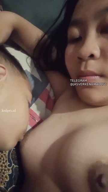 Wawa Purwokerto Nyusuin Dede Update 05 - Telegram @jasverkenviralofc - Bokep Indo Viral.mp4