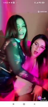 Bestienya Jilat Susu Rosalinda