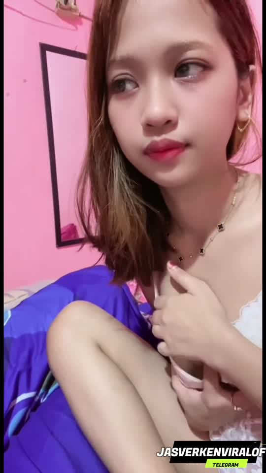 TELE @JASVERKENVIRALOFC - Cewe cantik yang lagi rame full video 02 - Bokep Indo Viral.mp4