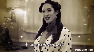 1 Chloe_Amour_ketahuan_ngendus_Celana_Dalam