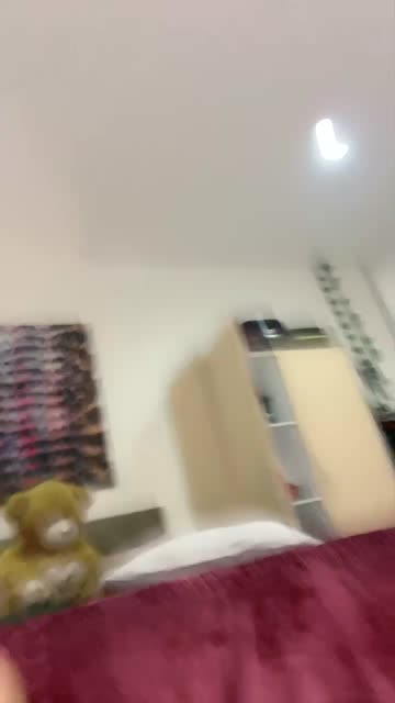 Tangan Tante Dee Masuk Ke Celana Dalam Tiduran Sambil Elus² MemeQnya