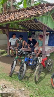 Kalian suka kesel juga ga kalau sepeda kalian di pinjemin terus sm abang abangan #shorts #ucu #kocak - omped_visual (360p, h264).mp4