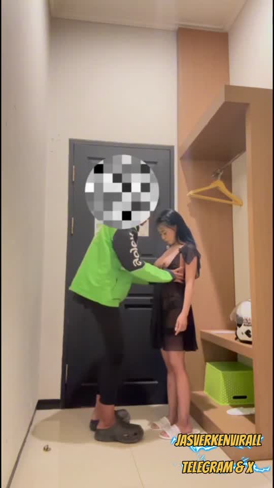 Telegram @jasverkenvirall - Acel Celva ngewe sama ojol update (1) - Bokep Indo Viral.mp4