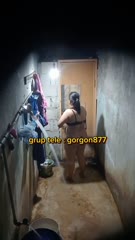 EPORNER.COM - [JqlOgeiTKXV] Ngintip mandi ibu kampung (480).mp4
