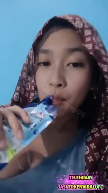 Hijab Umay Viral Tiktok Ekslusif 05 - Telegram @jasverkenviralofc - Bokep Indo Viral.mp4