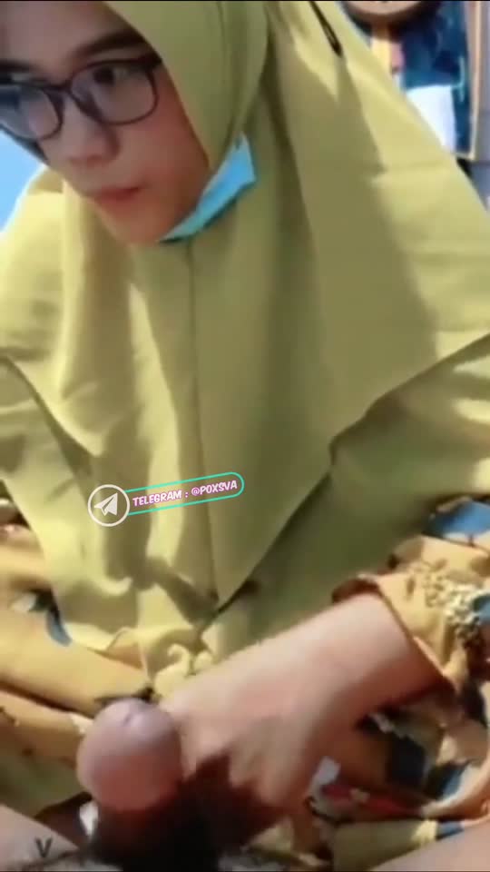 dikocokin ibu guru jilbab.mp4