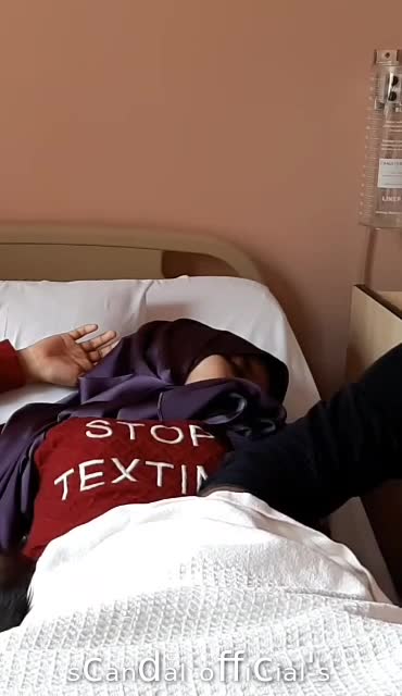 Adek Tidur Memeknya di kocokin deh - PekobsLive - PoopHD
