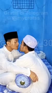 YG LAGI VIRAL 2 Cowok Santri kebelet Sange Ngajakin Ngewe temen se Asrama Hottt banget Enthotan nya