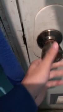 Prank Ngintip Dedek Lagi di Kamar Mandi Ngewe