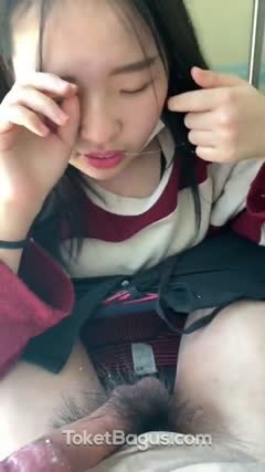 Chindo imut nyepong di crotin