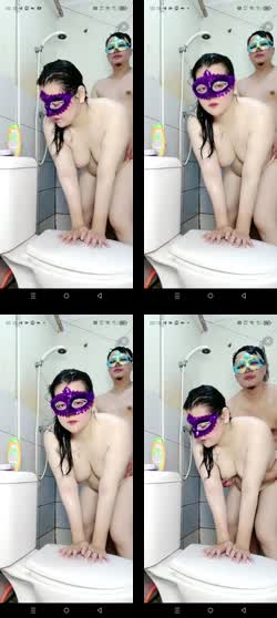  TINA MO MANDI TAPI DINGIN. AJAKIN TETANGGANYA AJA MANDI BARENG BIAR ANGET ANGET ENAK