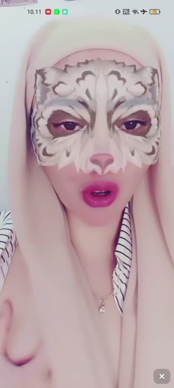 Tante hijab uting masih pink