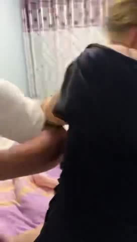 Nonton Video Edukasi (Ketahuan selingkuh digrebek suami dan keluarganya) Indo AV.mp4