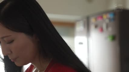 [ Jav Non Sub ] ADN-780  Pacar anakku menyukai aku sampai entot