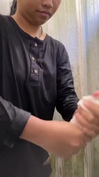 Ngintip Mandi Gadis SMP Yang Puting Susunya Sudah Menghitam - EPORNER - PoopHD.mp4