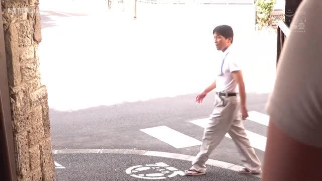 SSNI-969 Setiap hari rayuan dan keringat dari istri berdada tetangga.mp4
