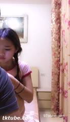Kakak hobi banget remas toket adiknya