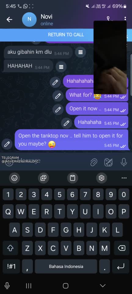 Novi Chindo Ngeprank Eksib 01 - Telegram @jasverkenviralofc - Bokep Indo Viral.mp4