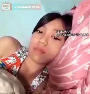 Ome TV Ditemenin abg smp - Telegram @jasverkenviralofc - Bokep Indo Viral.mp4