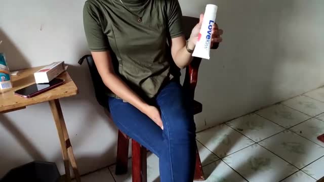 Ng3nt0t SPG dulu baru beli produknya.mp4