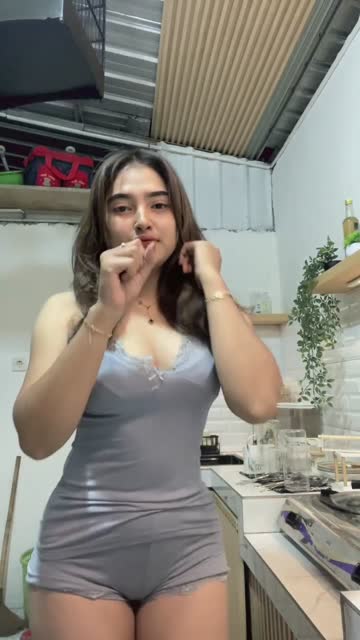 video_2026-10-06_23-32-17 (2).mp4