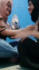 2 ABG HIJABERS LESBI!.mp4