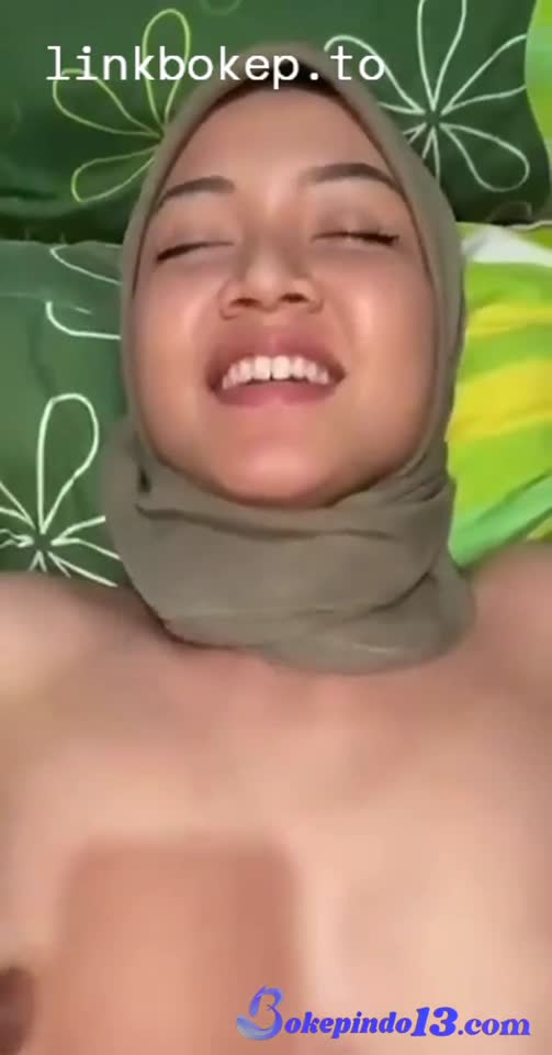 Yang Lagi Viral Jilbab Cantik Toketnya Bulat Sempurna - Bokep Indo.mp4.mp4