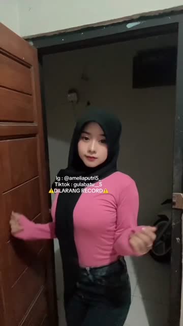 Amelia Putri TikTok Exclusive - Join Tele @lupabelum (58).mp4