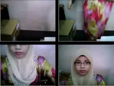 Sekretaris Jilboobs Pamer Susu di Kantor.mp4