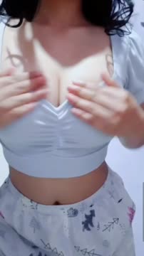 Laras Bali - .TT nya lompat.mp4