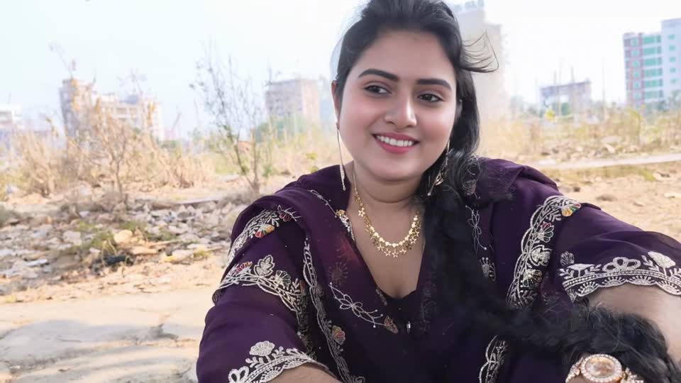 gadis india yang rela di goda om om tampan @Fb Teradood.mp4