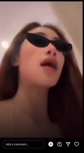 Jessica Intan Uting pinknya Nih Live IG p.mp4