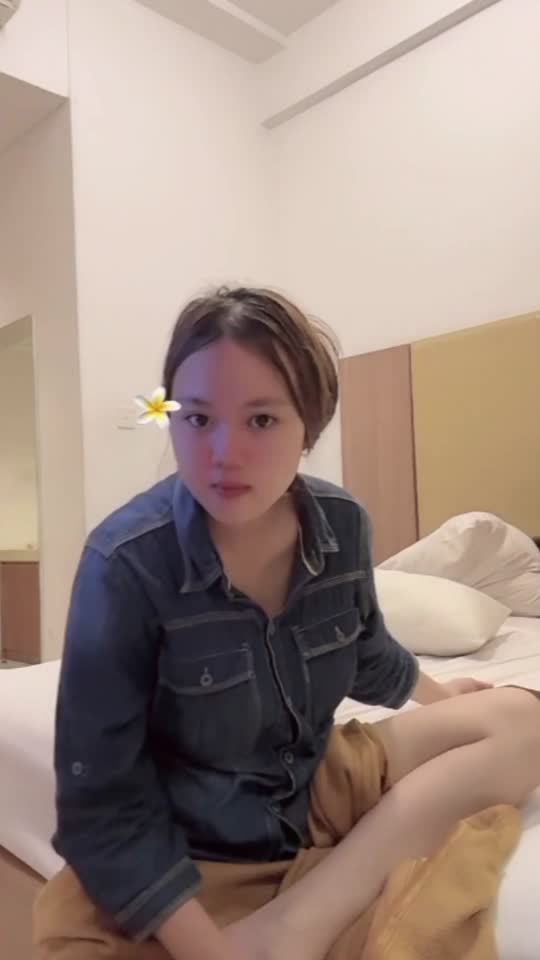 Habis jalan langsung ke hotel buat ngewe live tevi