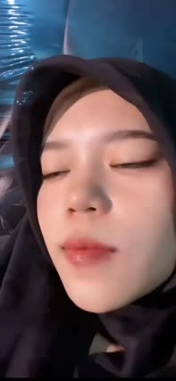 Dera angela lidah panjang