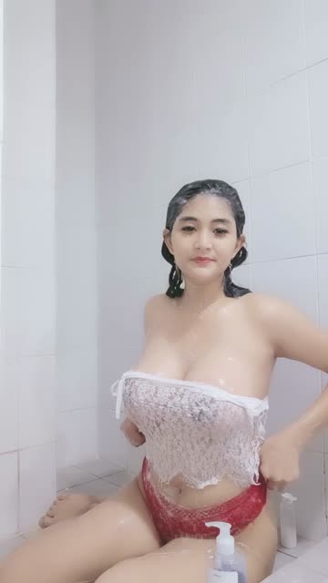 Violine mandi pake baju tembus bikin crot ID 40618092 Mango Live Mandi 16675 - PoopHD