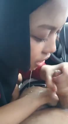 Disepong di mobil enak banget beuh