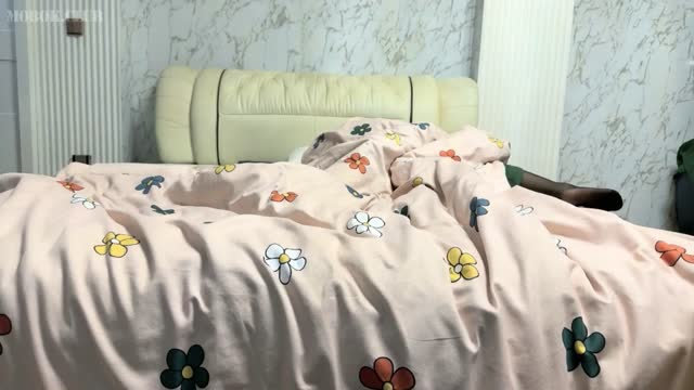 tele @nikmatblue 1000 tobrut main di hotel bareng tiktokers (36).mp4