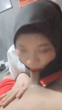 Jilbab Gemoy Nyepong Sampe Crot