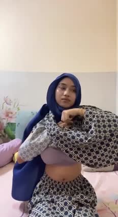 Ukhti cantik tobrut lgi sange bngt.mp4.mp4