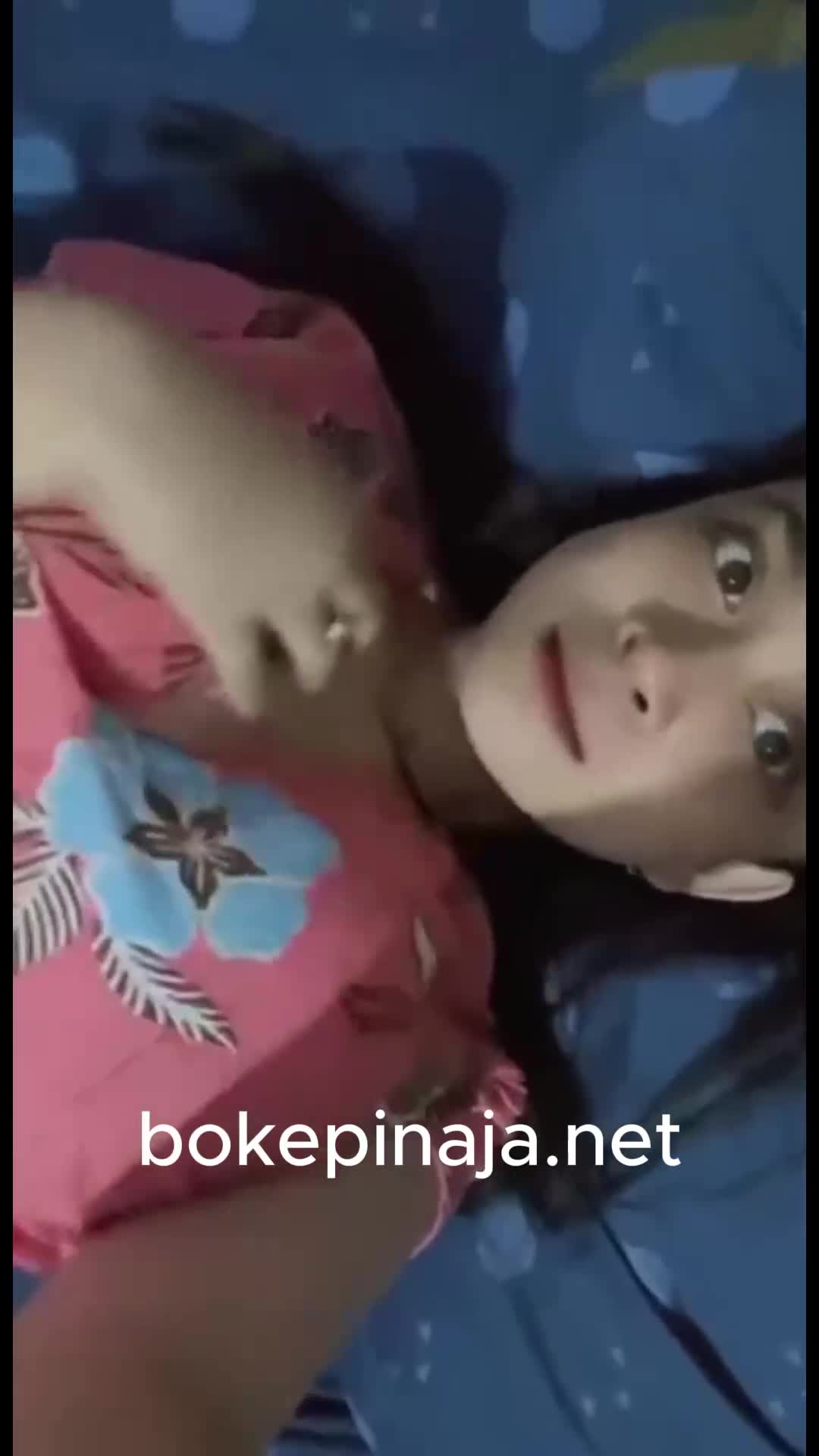 Bu Guru Salsa Bugil Pake Mukena -BOKEPINAJA.COM.mp4