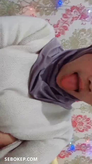 Abg Imut Jilbab Colmek.mp4